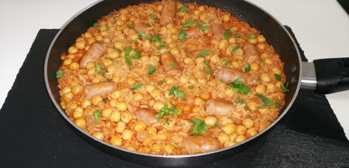 Budget Friendly One Pan Sausages, Chickpeas and Rice
