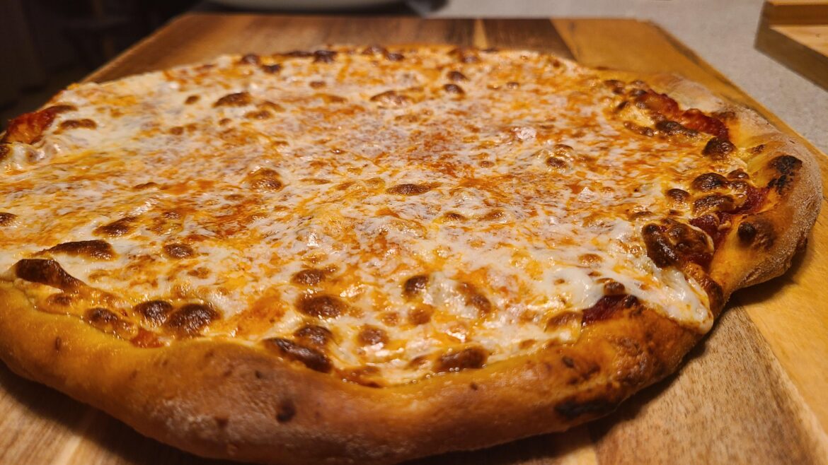 Just a simple homemade cheese pizza!