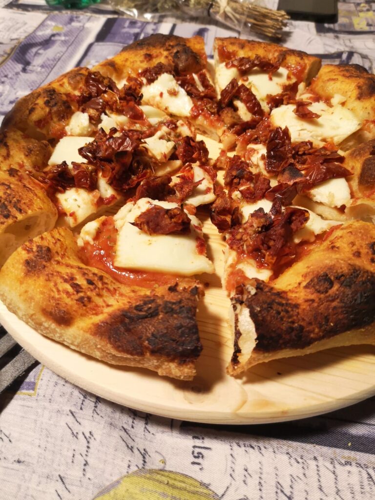 Blue iron pan Neapolitan pizza