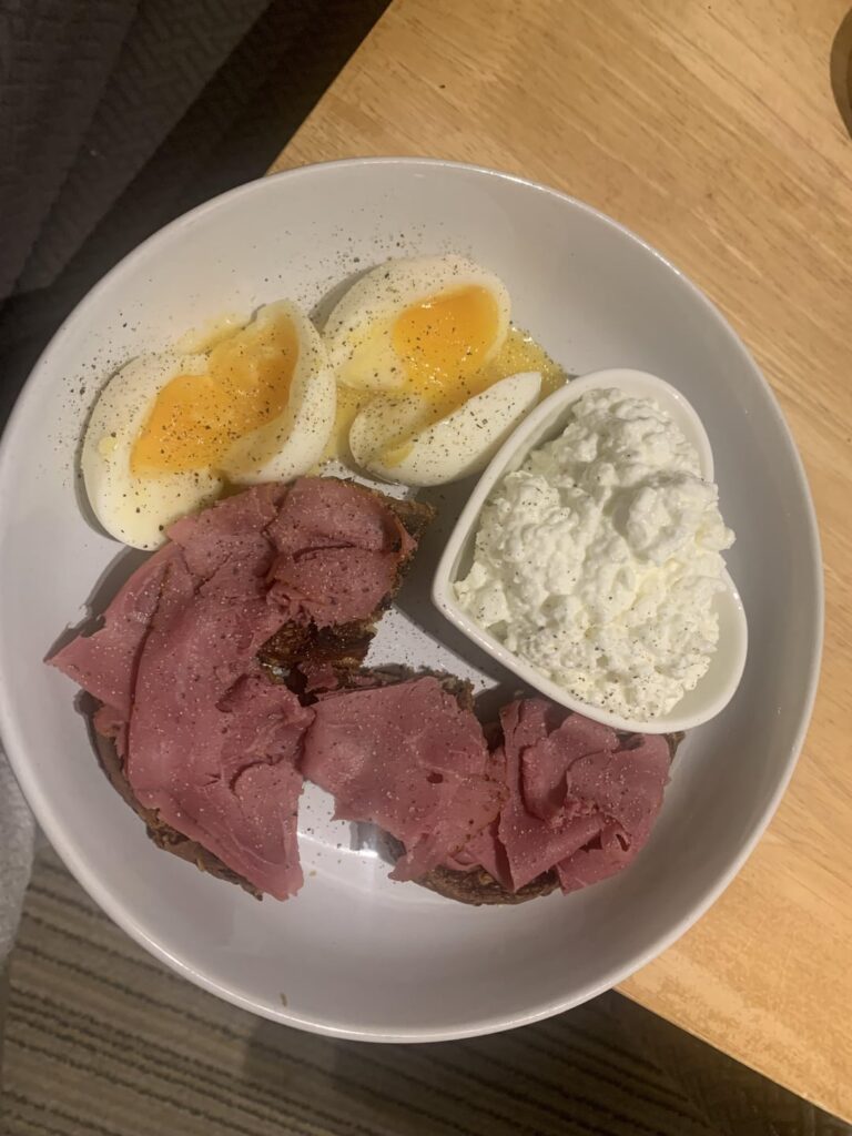 some of my low calorie + high protein breakfasts !