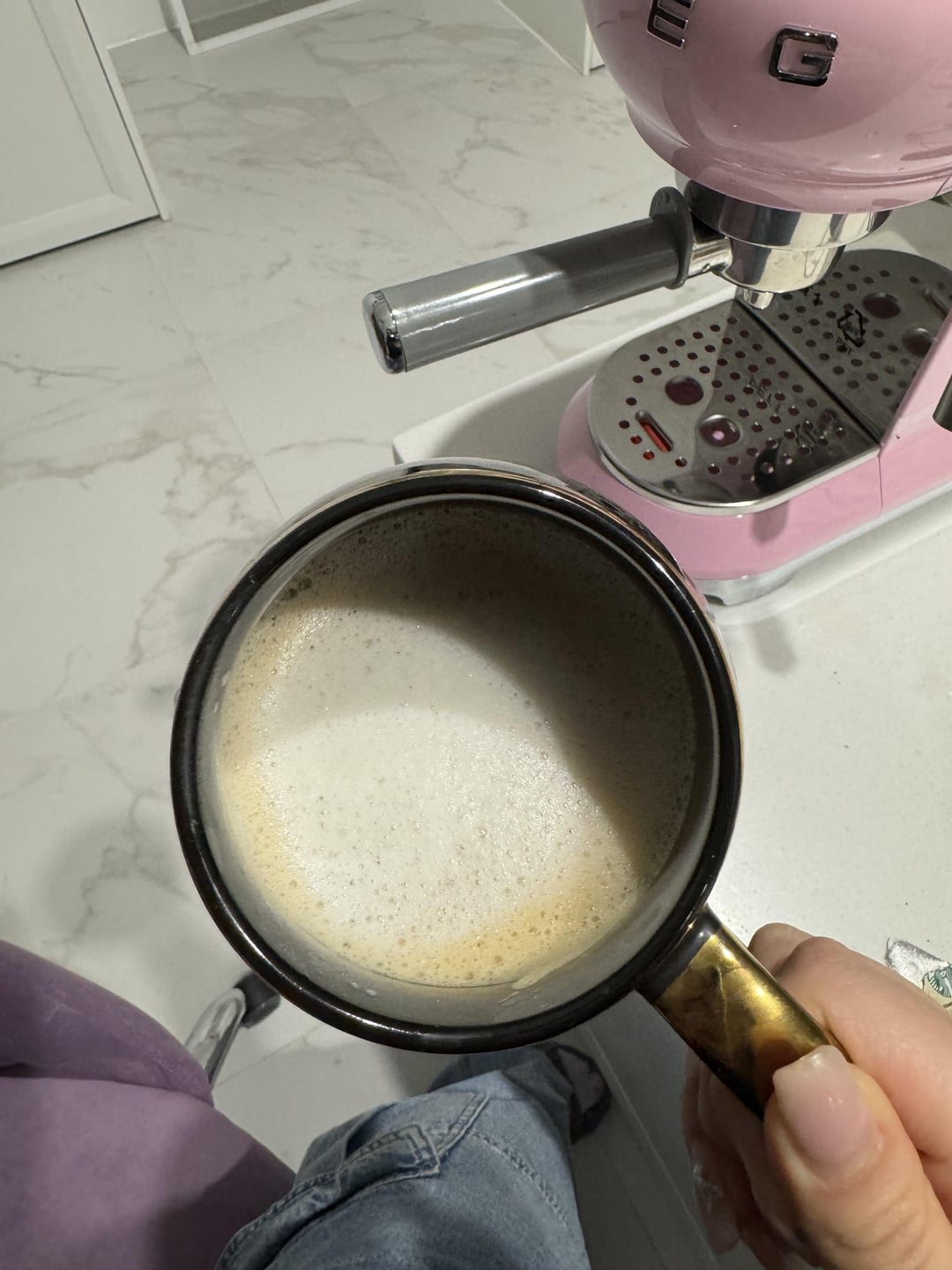 Tips on how to properly steam milk with SMEG coffee machine Dining