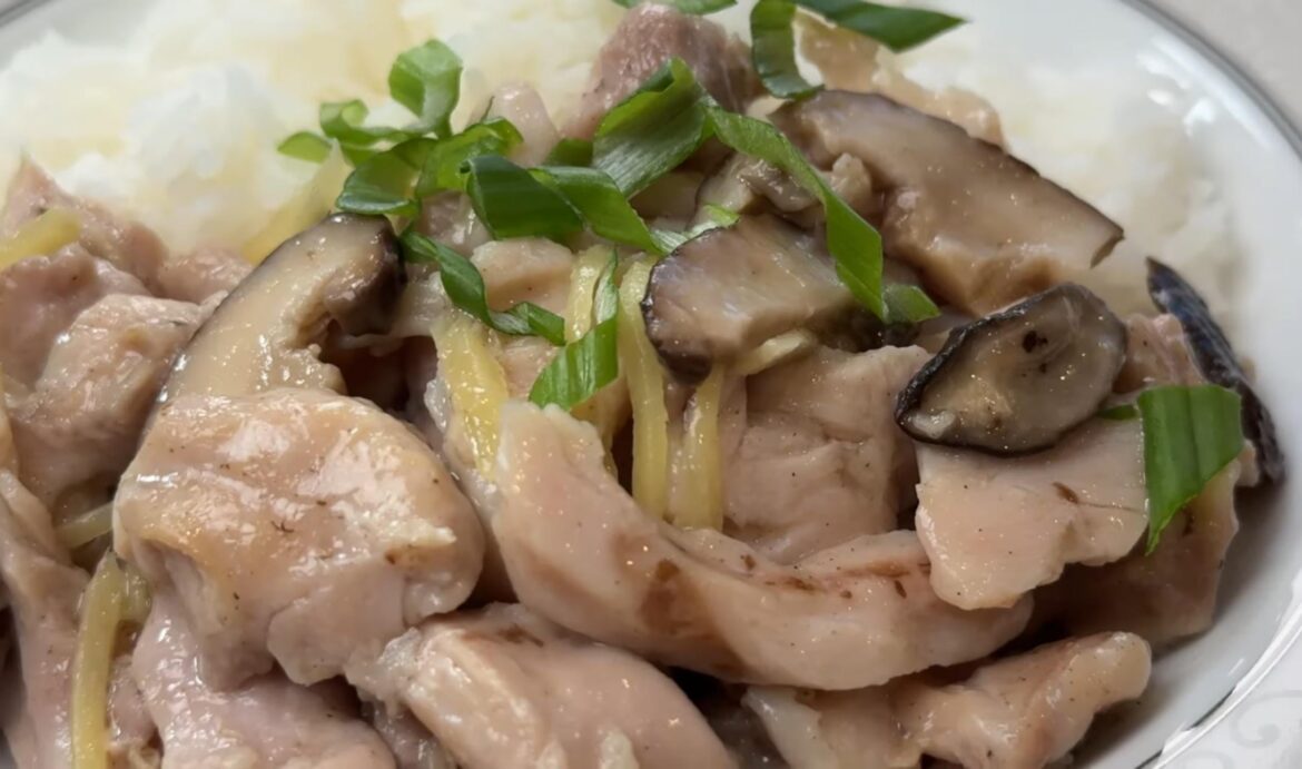 Healthy & Delicious: 15-Minute Steamed Chicken with Shiitake Mushrooms Healthy & Delicious: 15-Minute Steamed Chicken with Shiitake Mushrooms