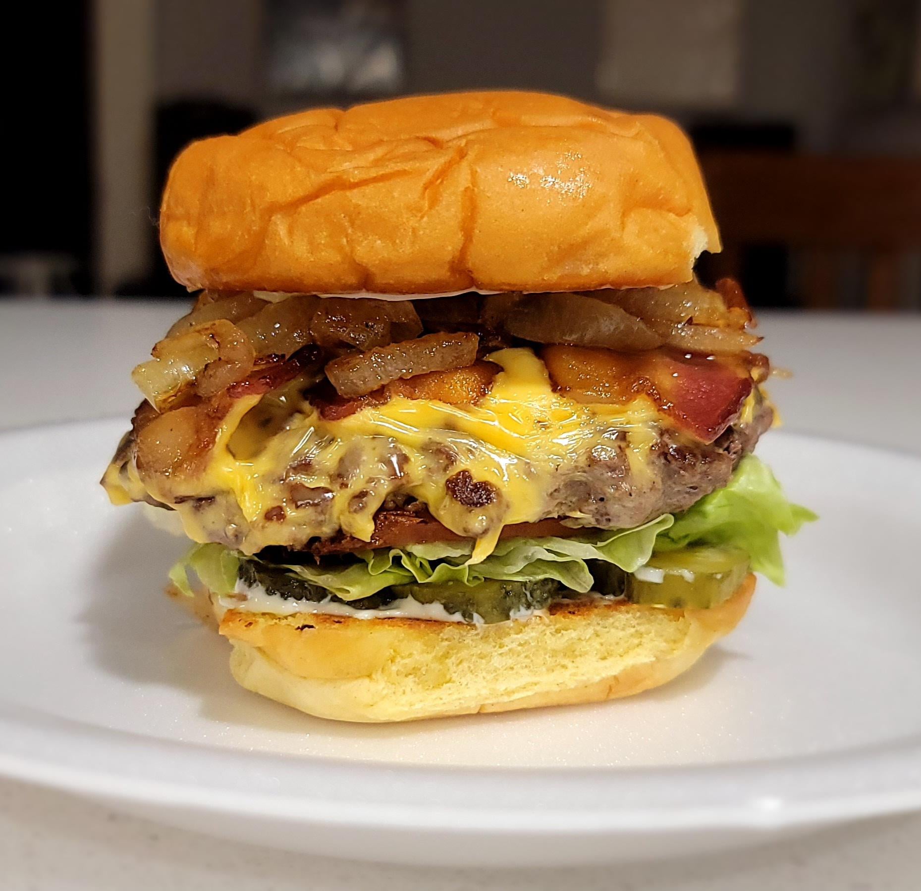 Bacon Cheeseburger - Dining and Cooking
