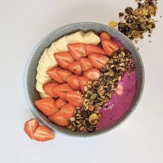 How many calories in the dragon fruit acai bowl? - Dining and Cooking