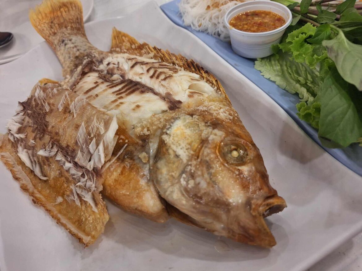 Salt-grilled ​​fish