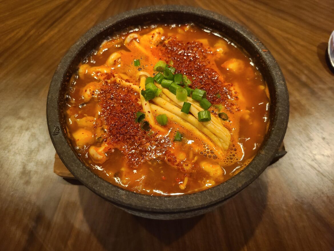 Haemul Soon Dubu Jjigae for a cold and wet evening. It turned out just right.