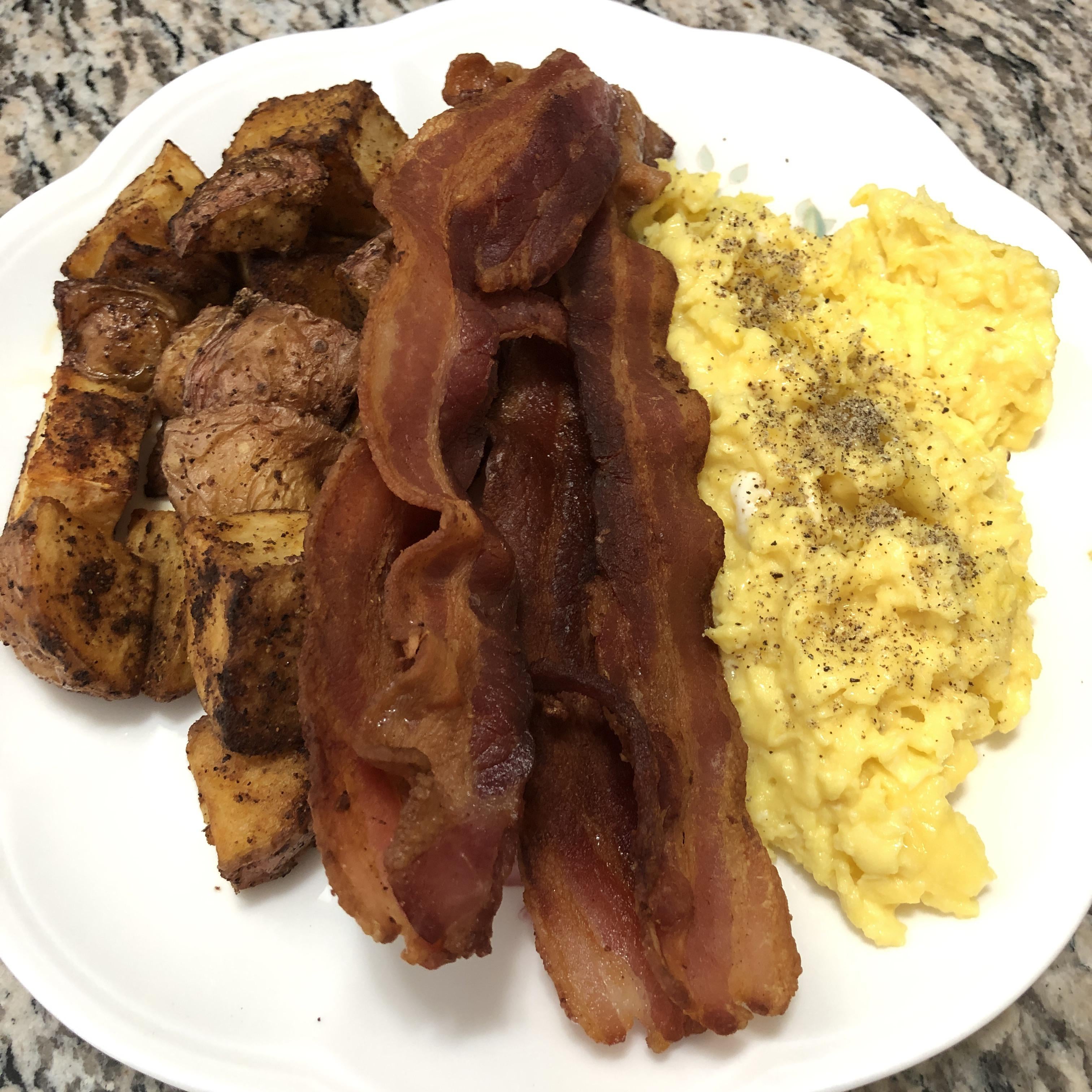 Bacon, eggs, potatoes, classic - Dining and Cooking