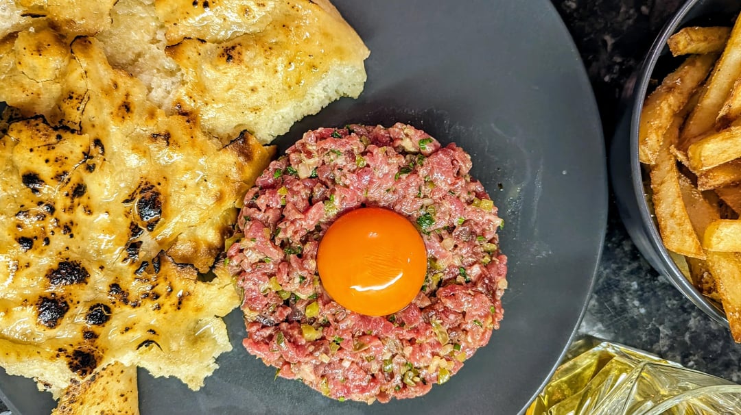 Just an absolute classic British dry aged steak tartare and beef
