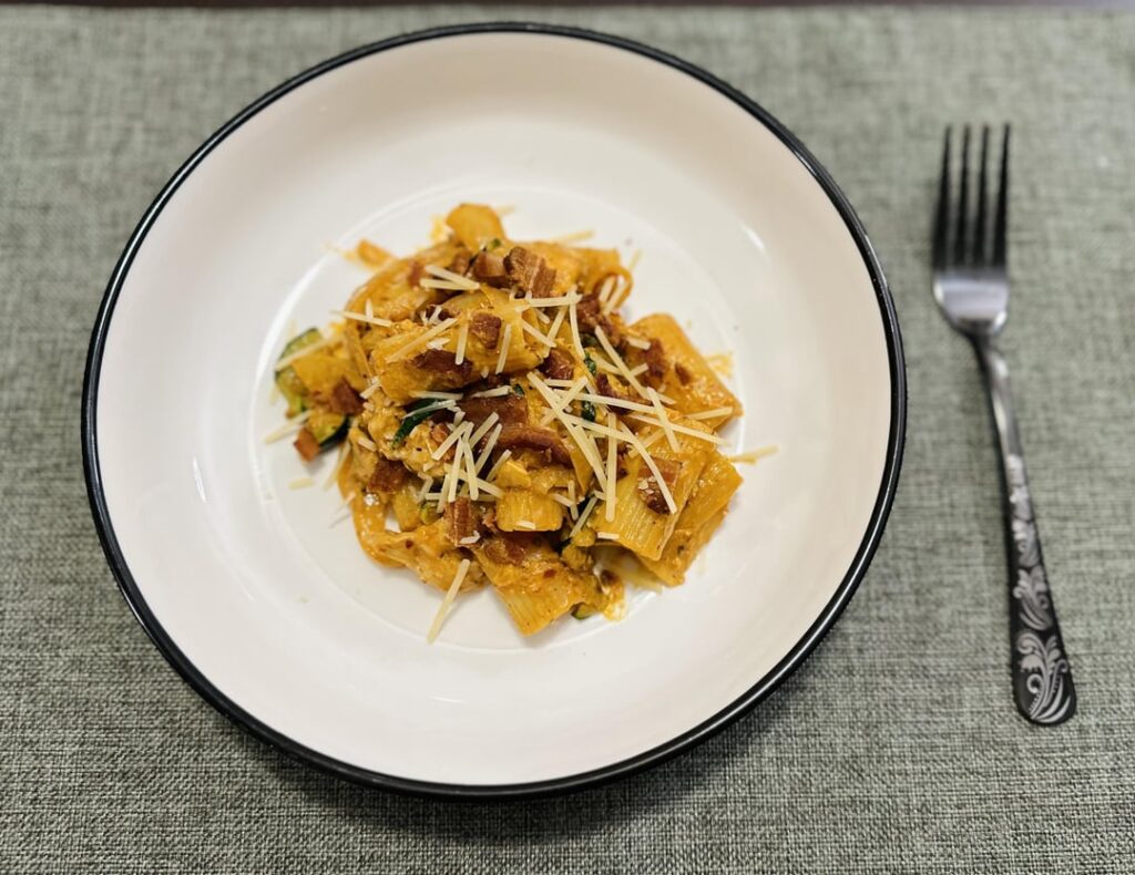 Spicy chicken & bacon rigatoni 12/10