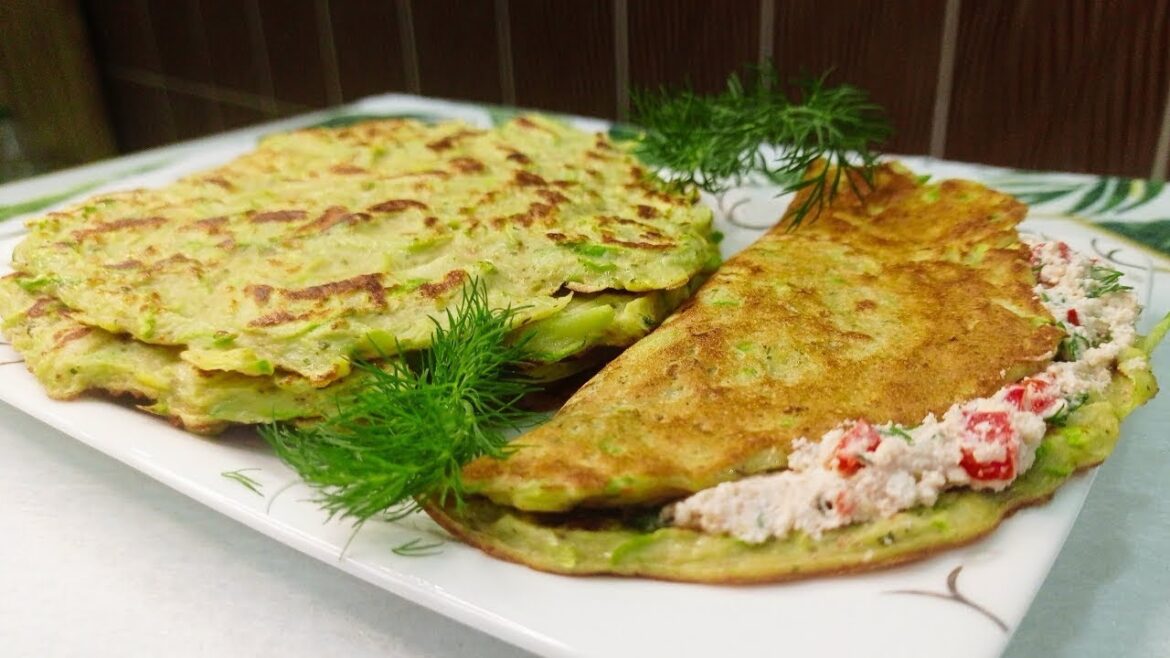 Grate the zucchini and make pancakes that keep you full for a long time. Healthy and practical!