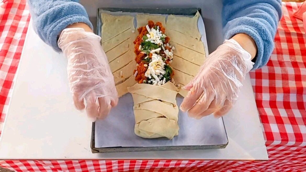 Have You Ever Tried This Delicious Meat Strudel? | Try This Recipe! Have You Ever Tried This Delicious Meat Strudel? | Try This Recipe!