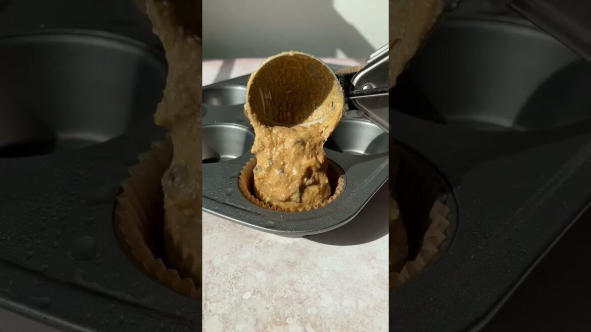 Healthy Peanut Butter Banana Muffins (dairy free + gluten free) Healthy Peanut Butter Banana Muffins (dairy free + gluten free)