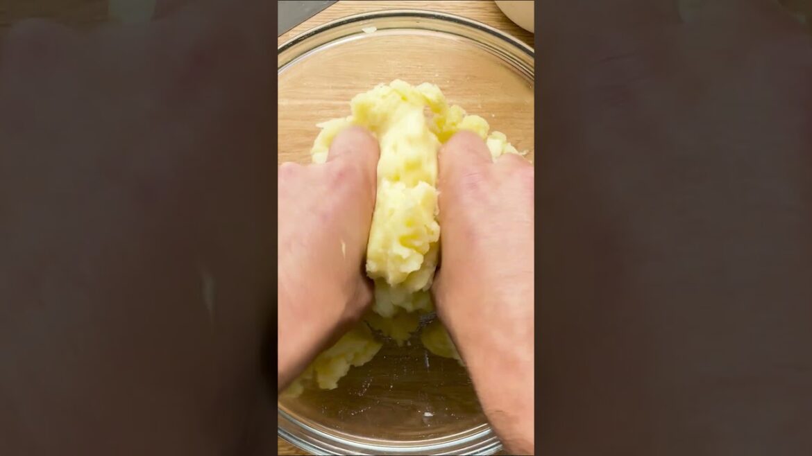 Potato Gnocchi (2-ingredient recipe) Potato Gnocchi (2-ingredient recipe)