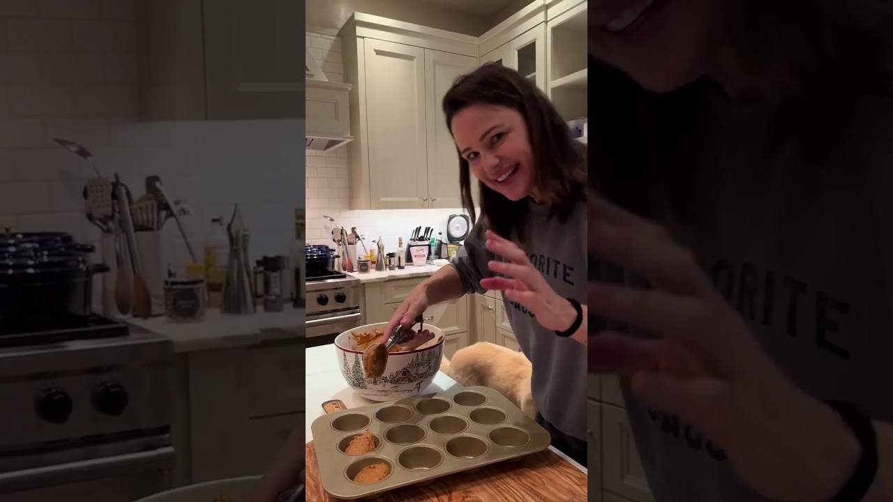Jennifer Garner's Pretend Cooking Show - Episode 54: Pumpkin Maple