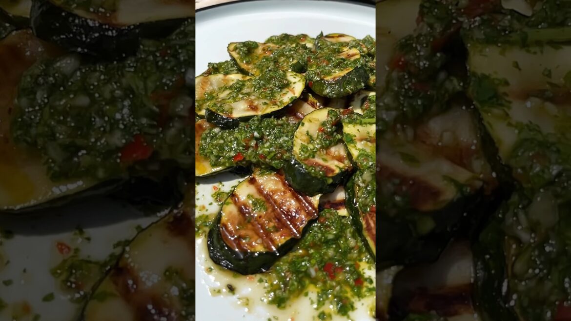 Вы полюбите Кабачки цуккини как только приготовите это блюдо. #цуккини #кабачки #чимичурри #salad Вы полюбите Кабачки цуккини как только приготовите это блюдо. #цуккини #кабачки #чимичурри #salad