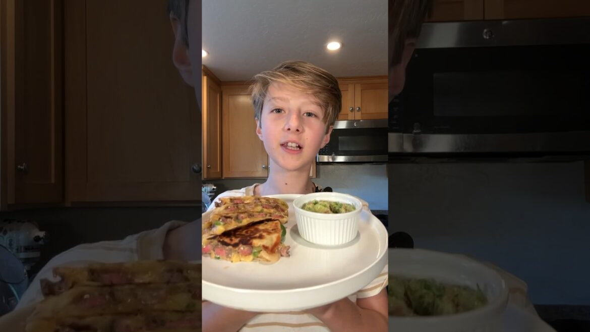 Chipotle Steak Quesadilla! #shorts #fyp #viral #cooking #food #chef #recipe #steak #cheese #trending Chipotle Steak Quesadilla! #shorts #fyp #viral #cooking #food #chef #recipe #steak #cheese #trending