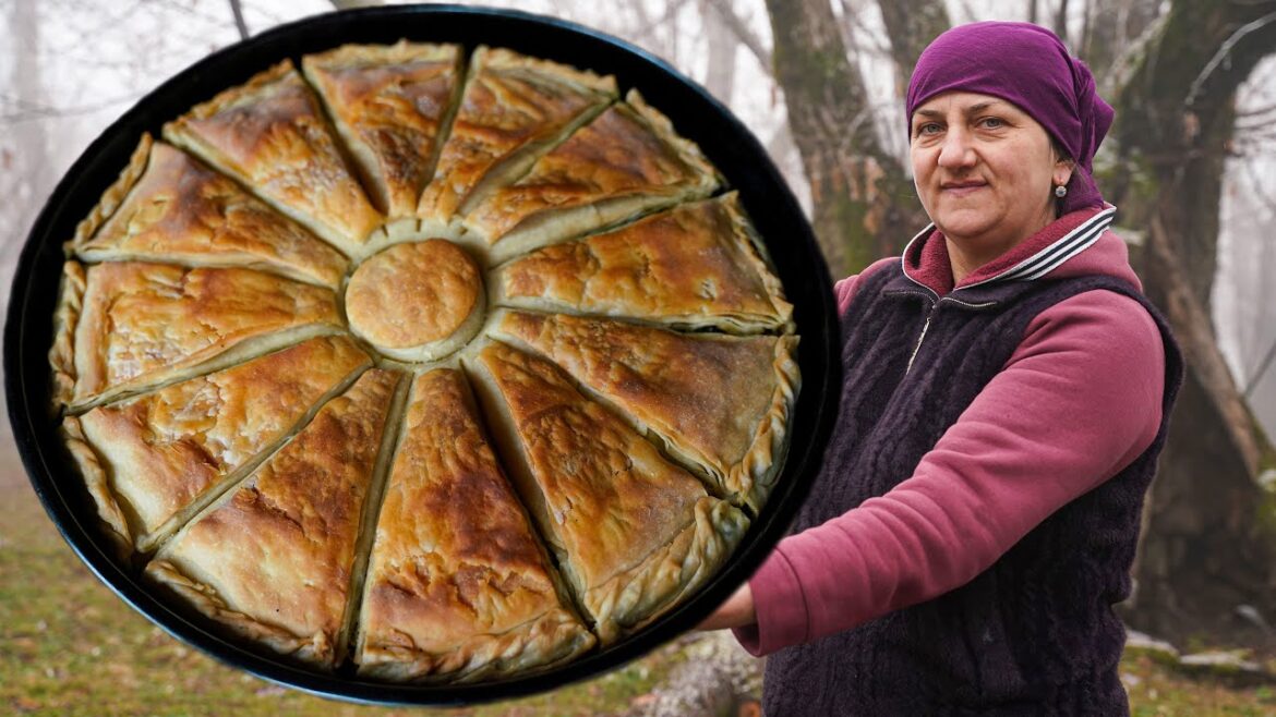 Spinach Pastry Recipe in the Village – How to make homemade crispy and fresh spinach pastry? Spinach Pastry Recipe in the Village - How to make homemade crispy and fresh spinach pastry?