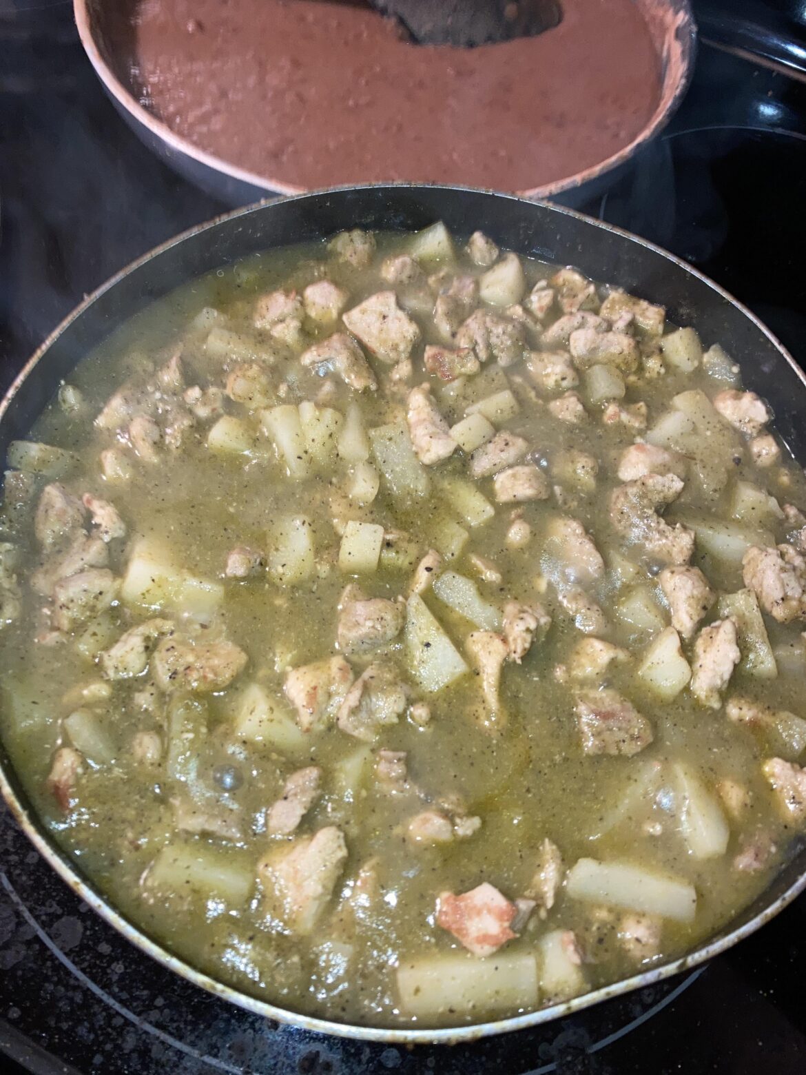 Pork w/ chilé verde con unos frijolitos 🥰🥰