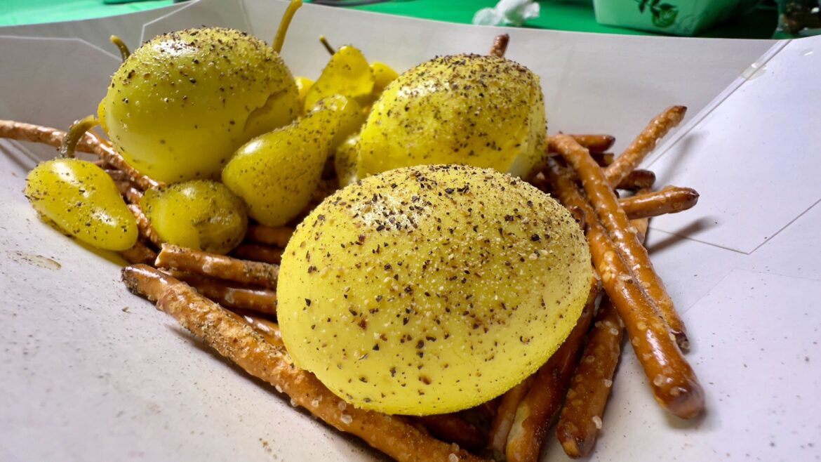 Long Beach’s 100-Year-Old Bar Goes Through More Than 450 Pickled Eggs a Day