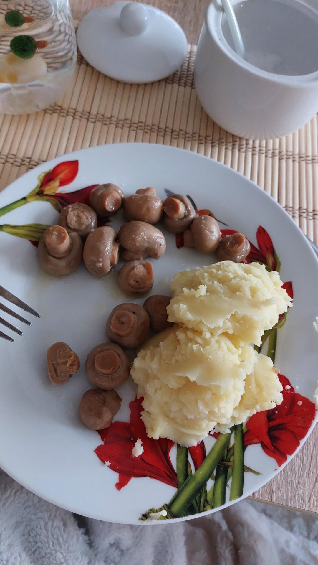 About How Much Mashed Potatoes Are There Here Dining And Cooking about-how-much-mashed-potatoes-are-there-here-dining-and-cooking