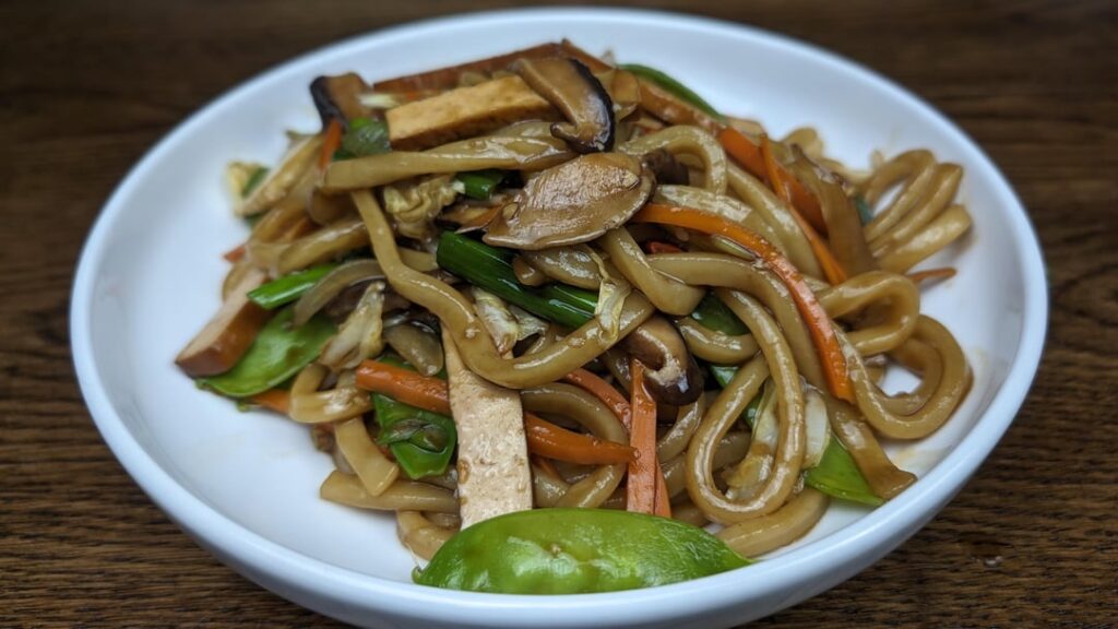 Yaki Udon Noodles with Tofu Mushroom and Vegetables