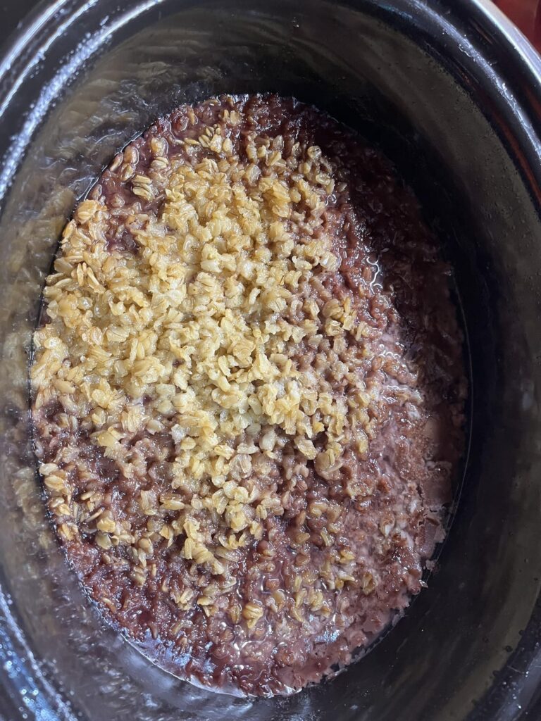 Overnight Slow Cooker Oatmeal