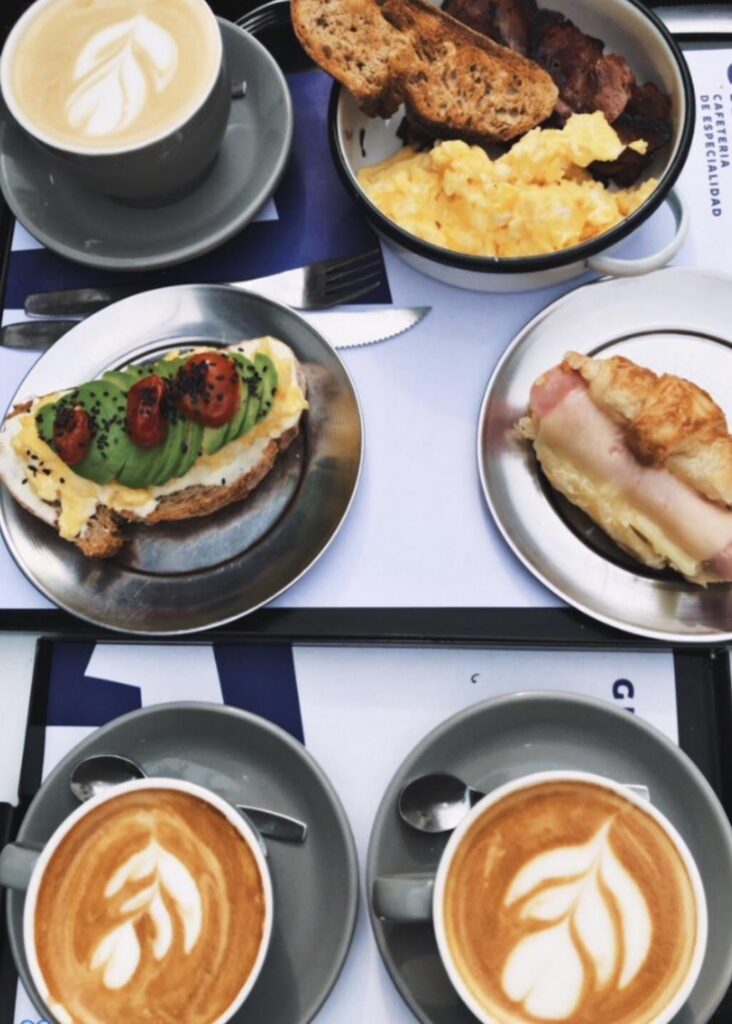 a day of breakfast in an Argentine cafe listening to jazz with friends!