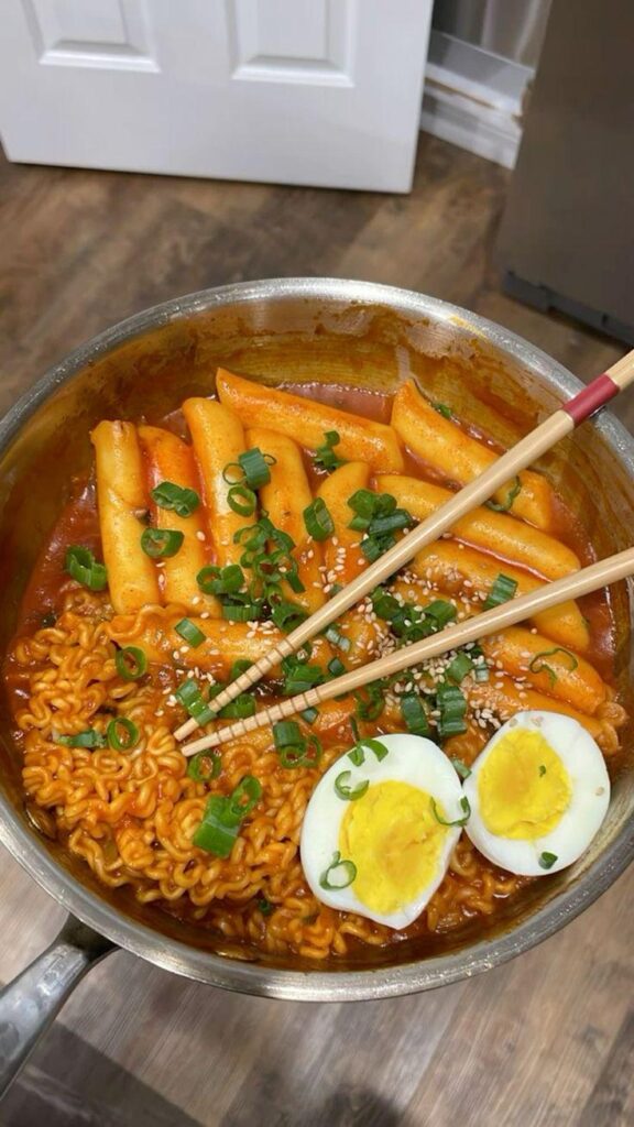 cravings satisfied - made some ramen with tteokbokki for dinner