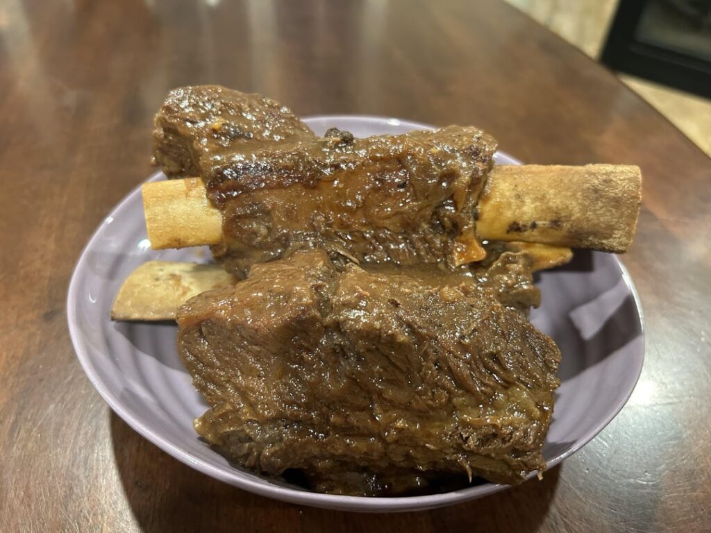 Beef rib galbijim & fresh cucumber salad