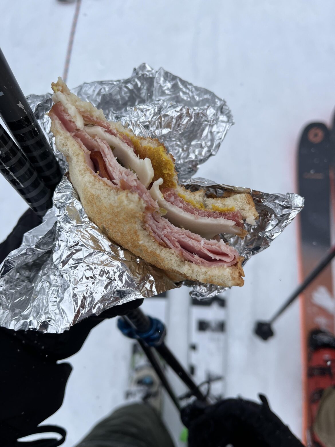 Lift line pocket h and swiss Lift line pocket h and swiss