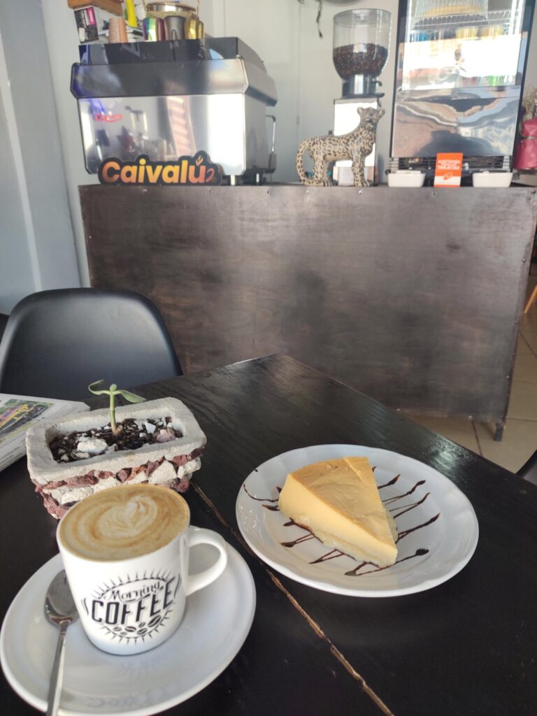 Capuchino con flan napolitano