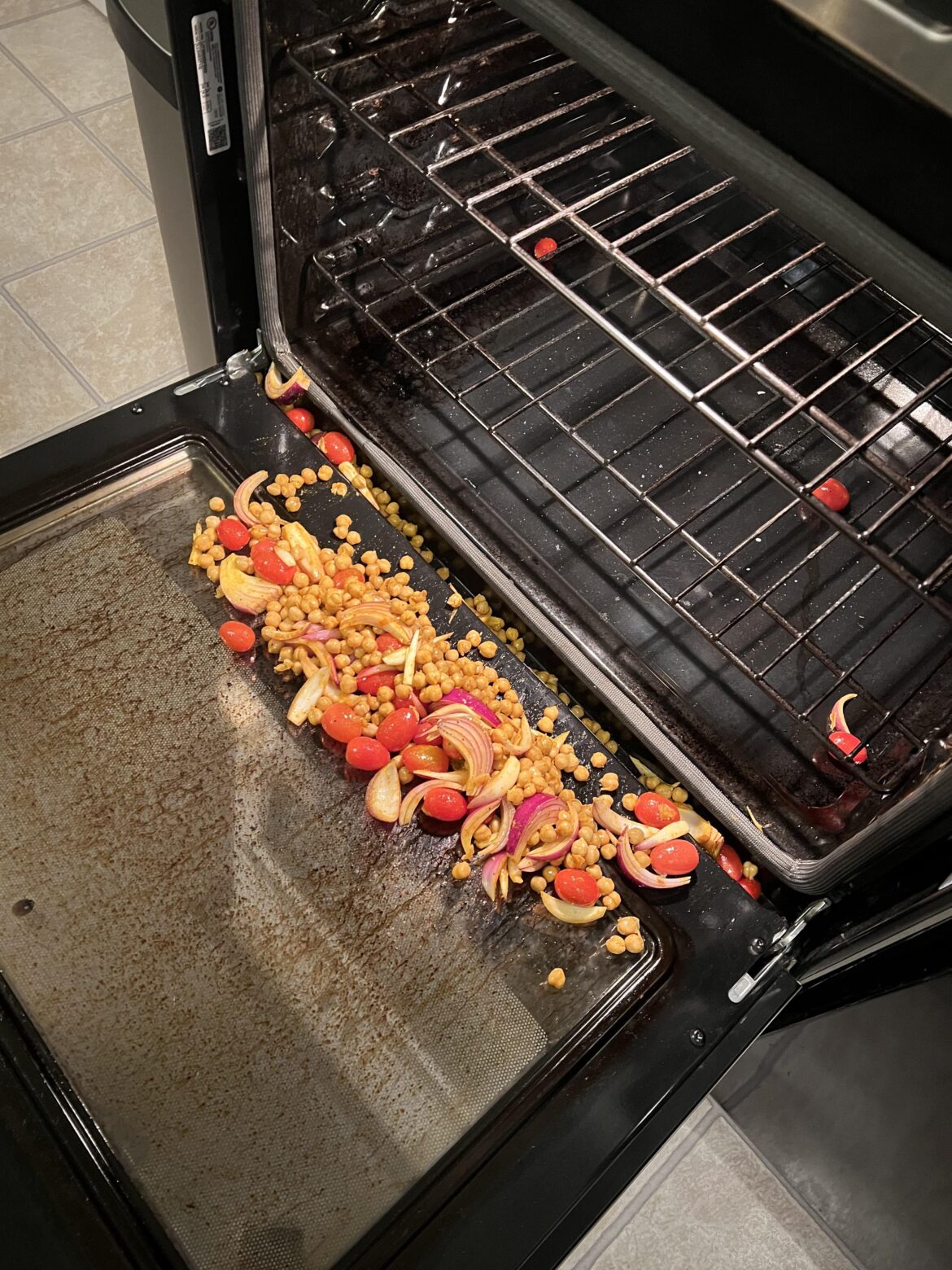 Shawarma-spiced chickpea bowl 🙃
