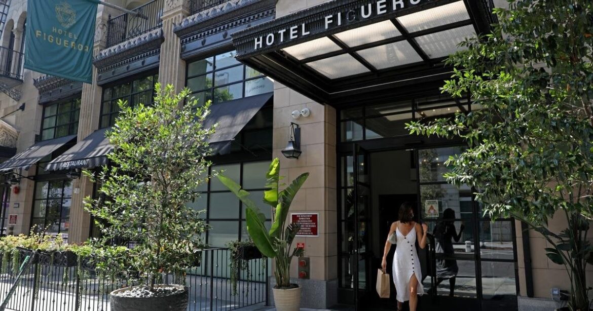 Restaurant workers wanted to unionize at Hotel Figueroa, now all 5 restaurants are closing