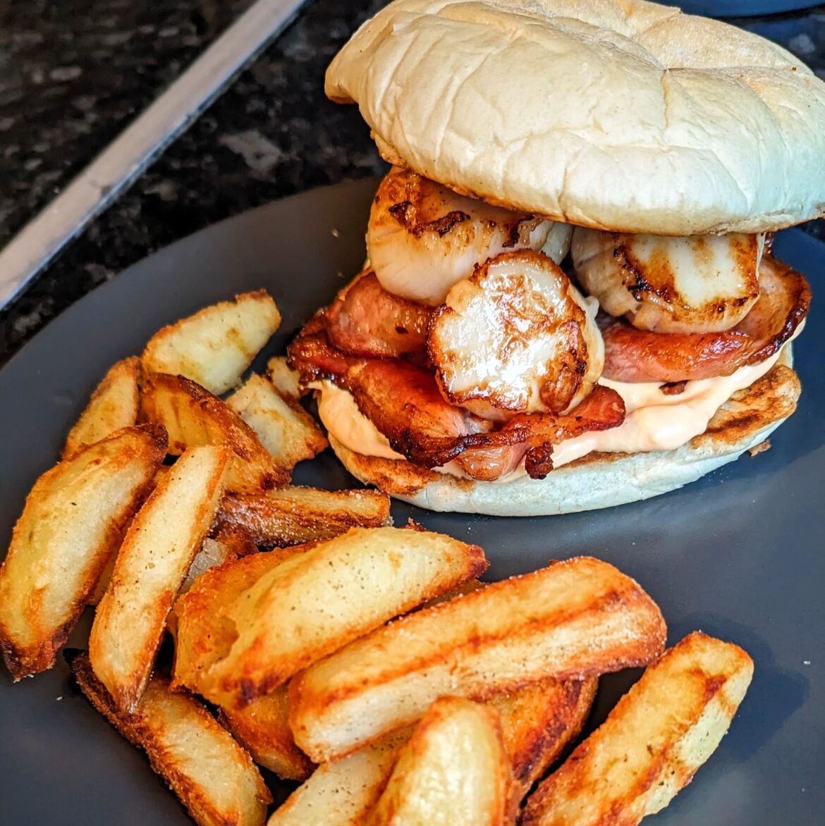 Scallops & bacon with roe & sriracha mayo