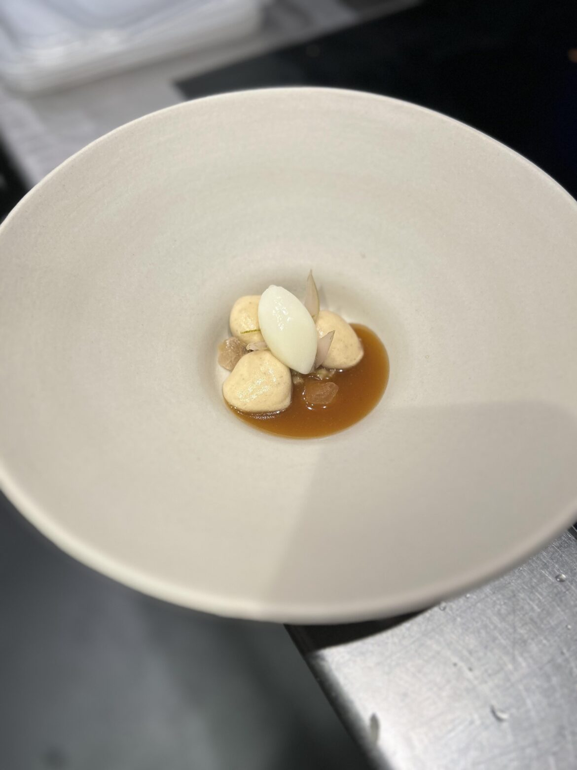 Pear, beurre noisette, caramel