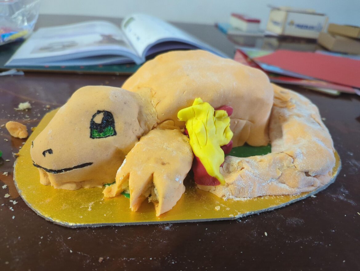 I made a Charmander cake