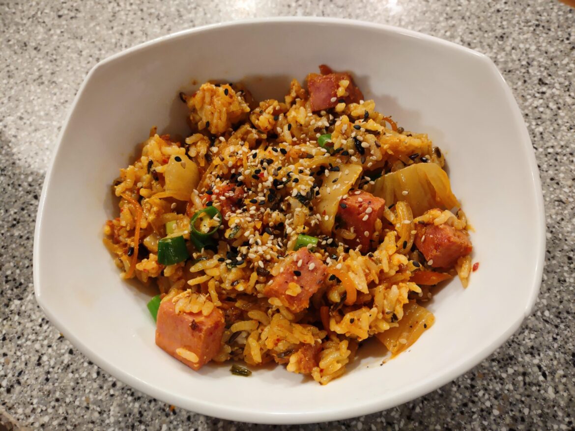 Kimchi's getting sour - time for bokkeumbap!