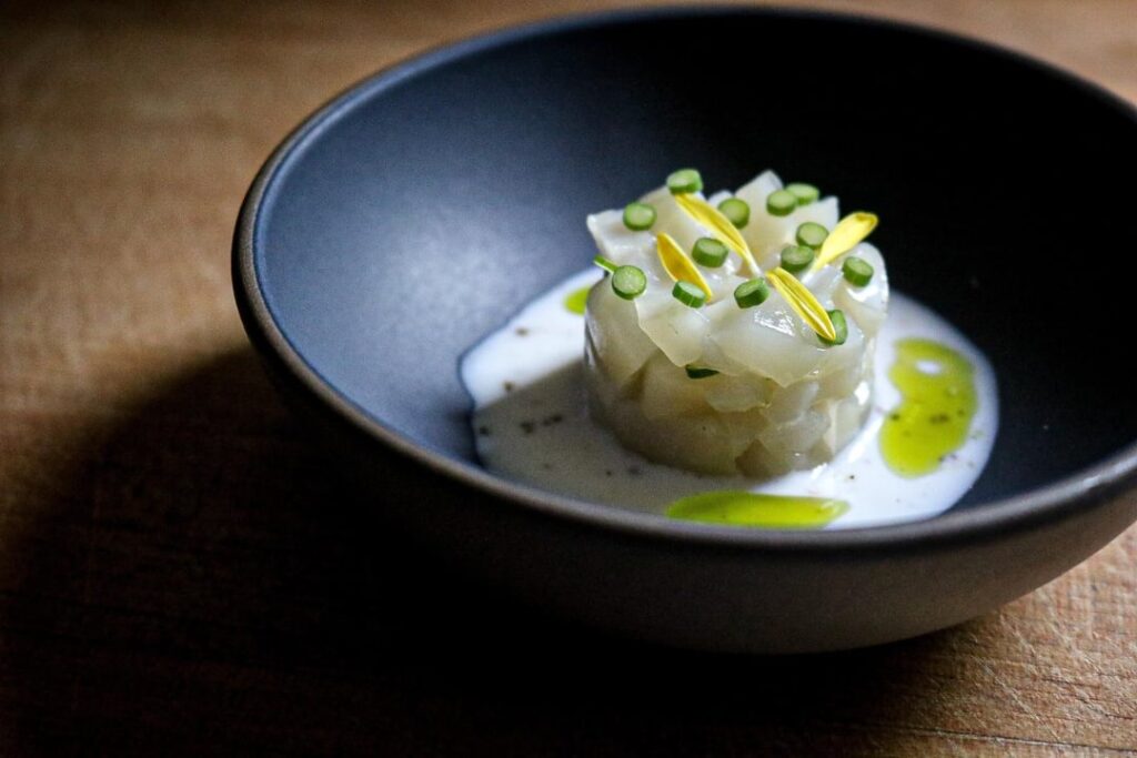 Scallop, smoked buttermilk, green garlic, chive oil