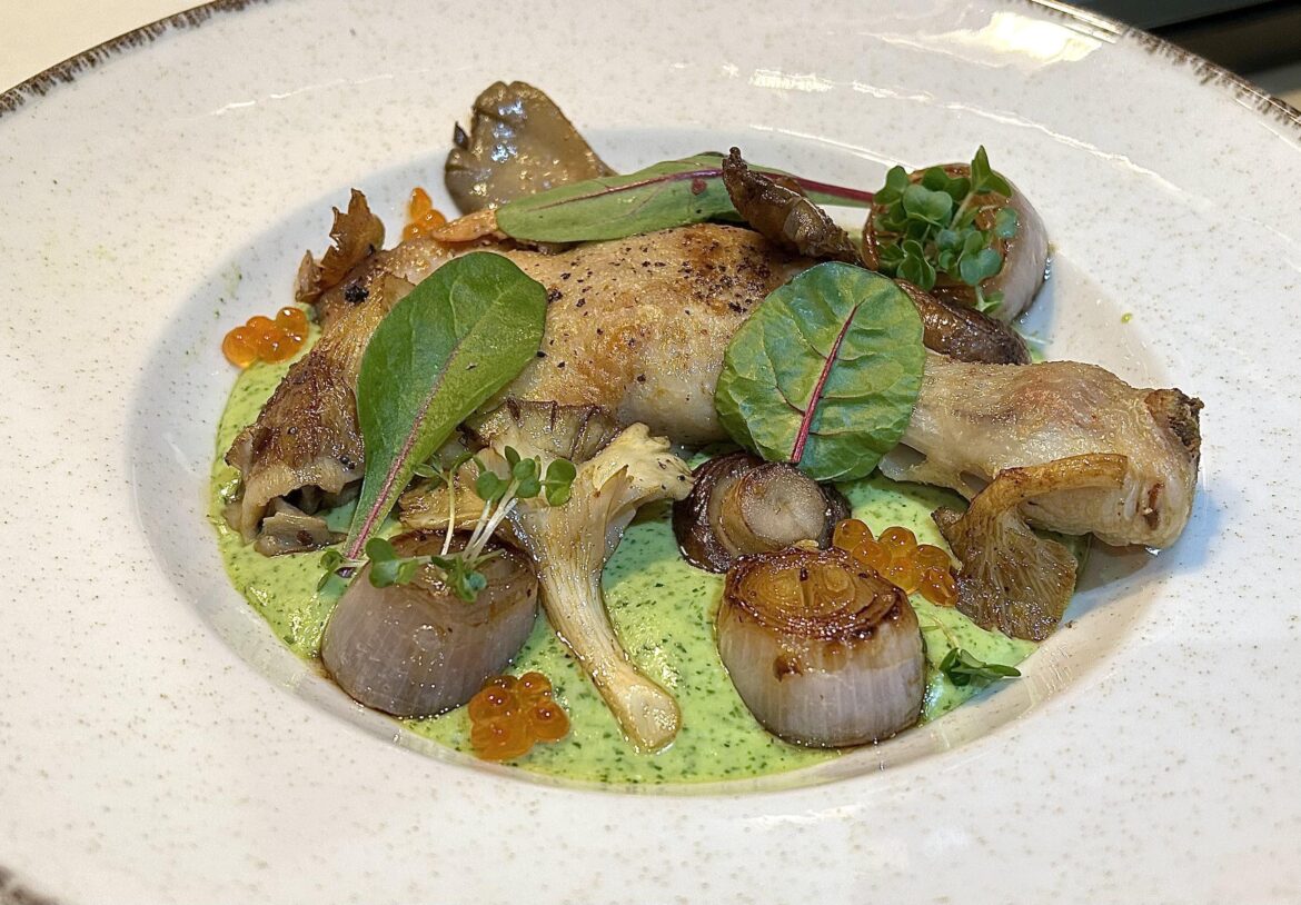 Chicken leg, caramelized shallots, mushroom, salmon roe and parsley sauce