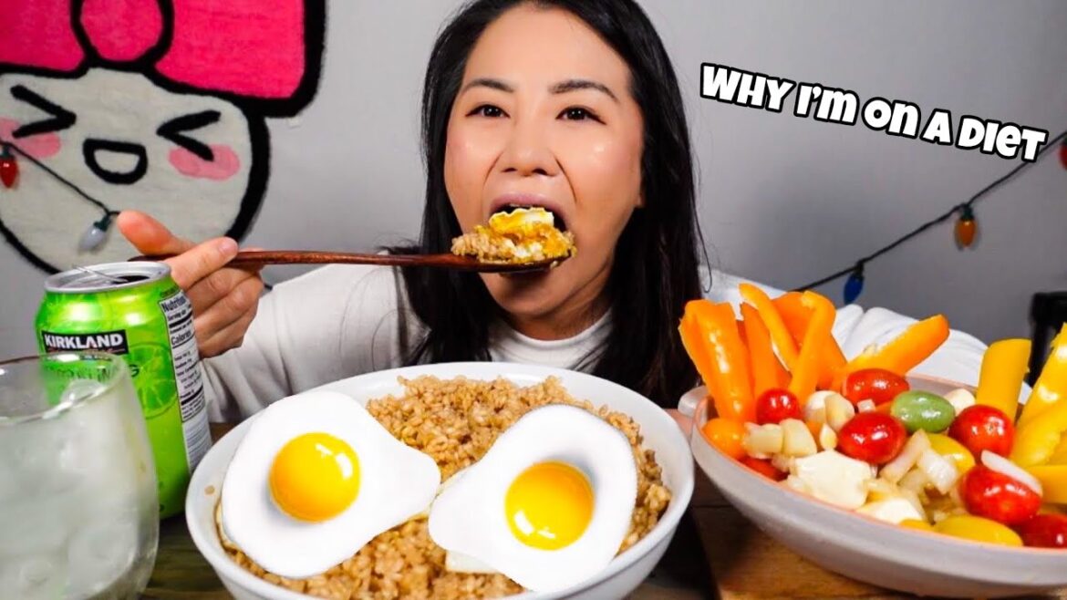 TRUFFLE BUTTER RICE W/ EGGS + TOMATO MOZZARELLA SALAD + BELL PEPPERS l RECIPE MUKBANG TRUFFLE BUTTER RICE W/ EGGS + TOMATO MOZZARELLA SALAD + BELL PEPPERS l RECIPE MUKBANG