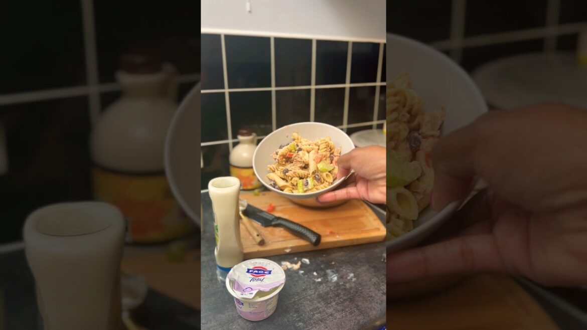 SUPER SIMPLE TUNA PASTA SALAD | MEAL PREP #whatieatinaday SUPER SIMPLE TUNA PASTA SALAD | MEAL PREP #whatieatinaday