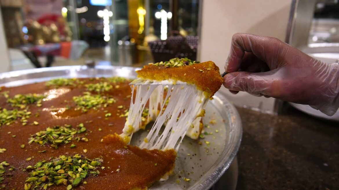 Palestinian Nabulsi Kunafa | Traditional Palestinian Desserts