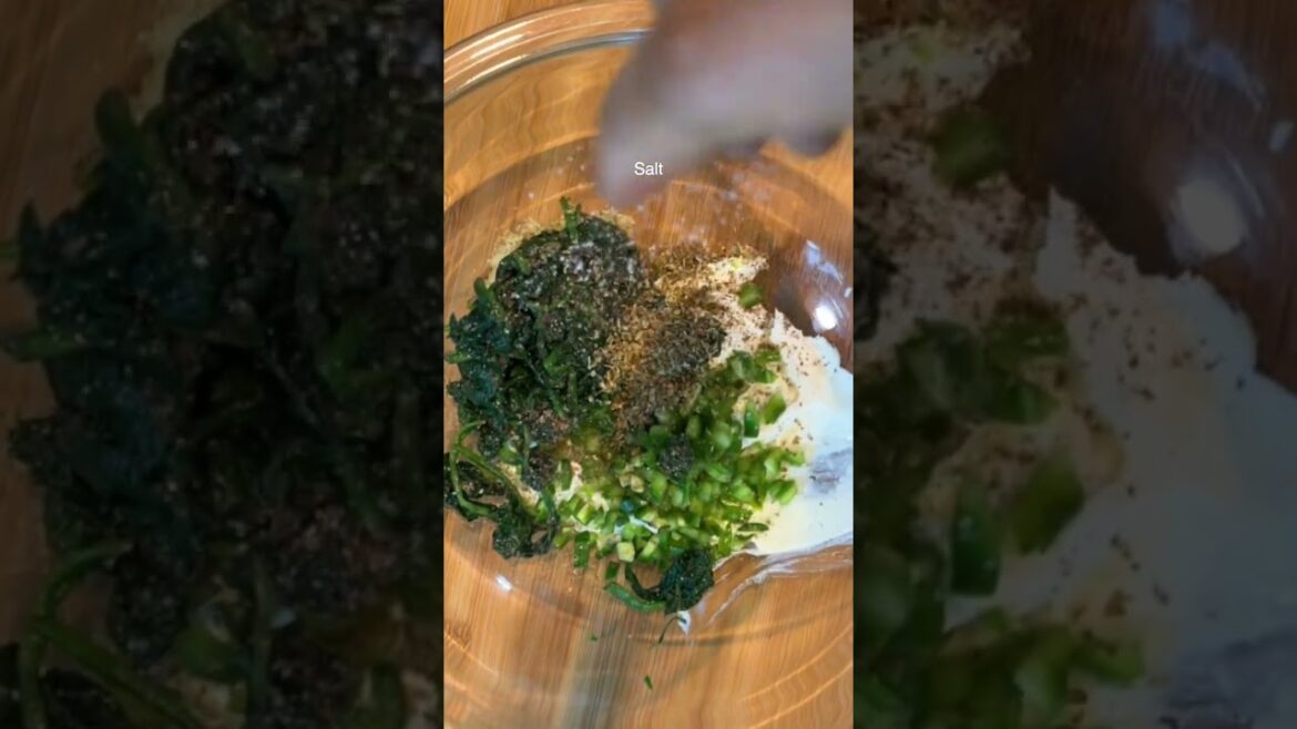 Cheesy Spinach Stuffed Chicken #shorts