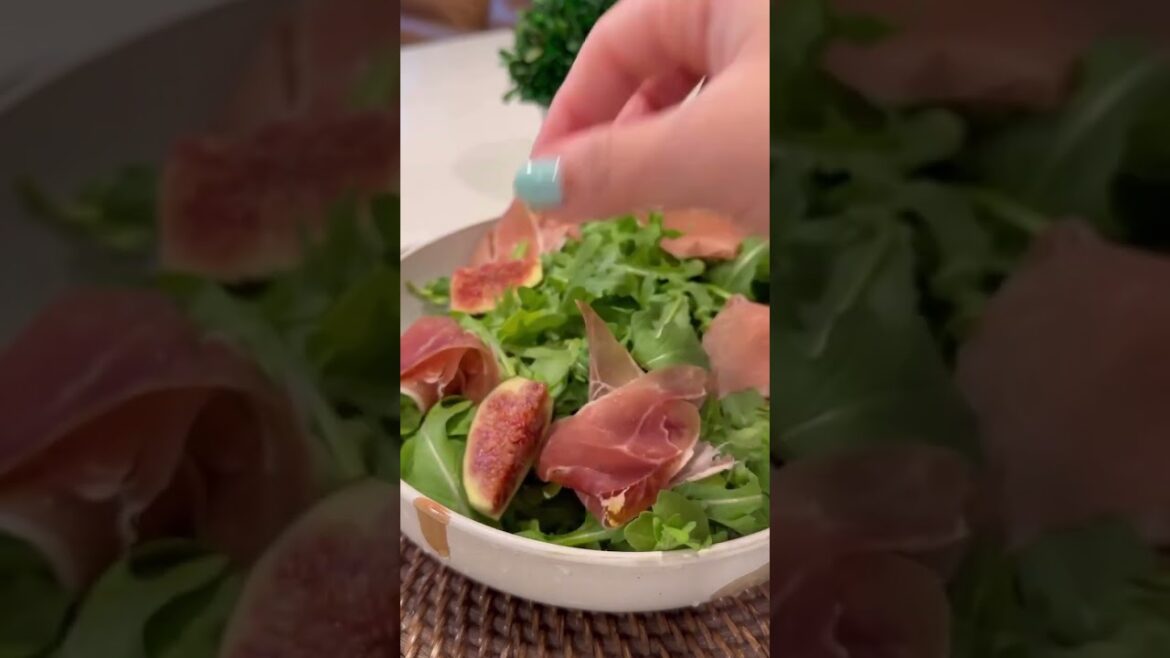 Ensalada de higos, burrata, y prosciutto #recetasfaciles #ensaladasfaciles
