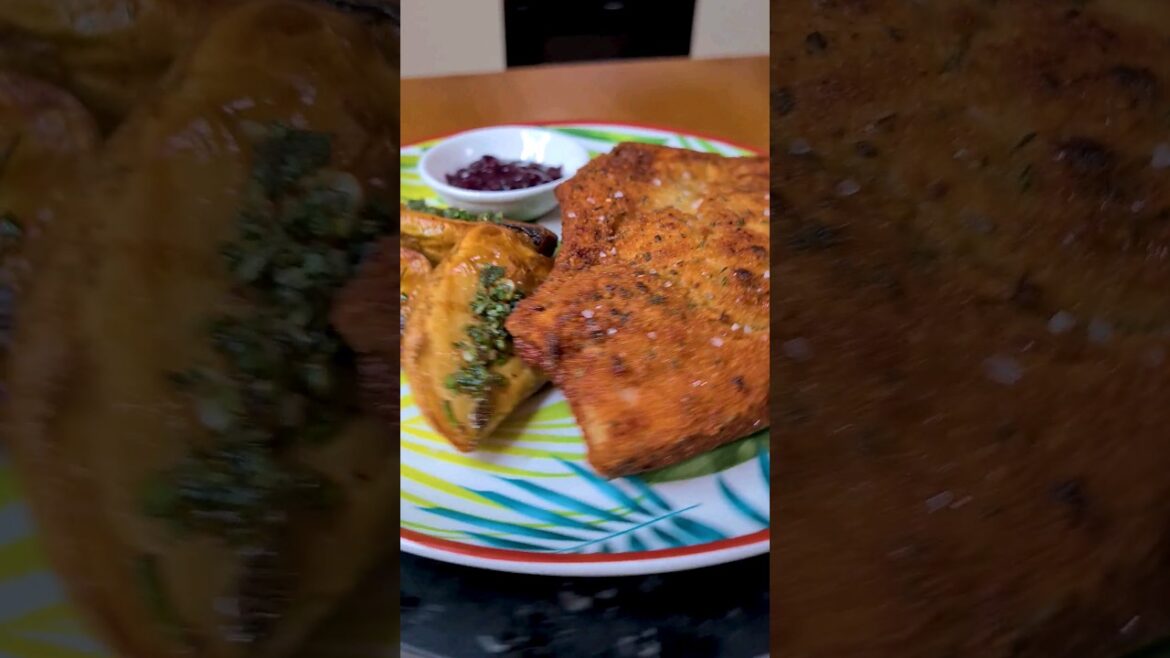 BRACIOLA di maiale ripena di FONTINA con salsa ai FRUTTI DI BOSCO #shorts #ricetta