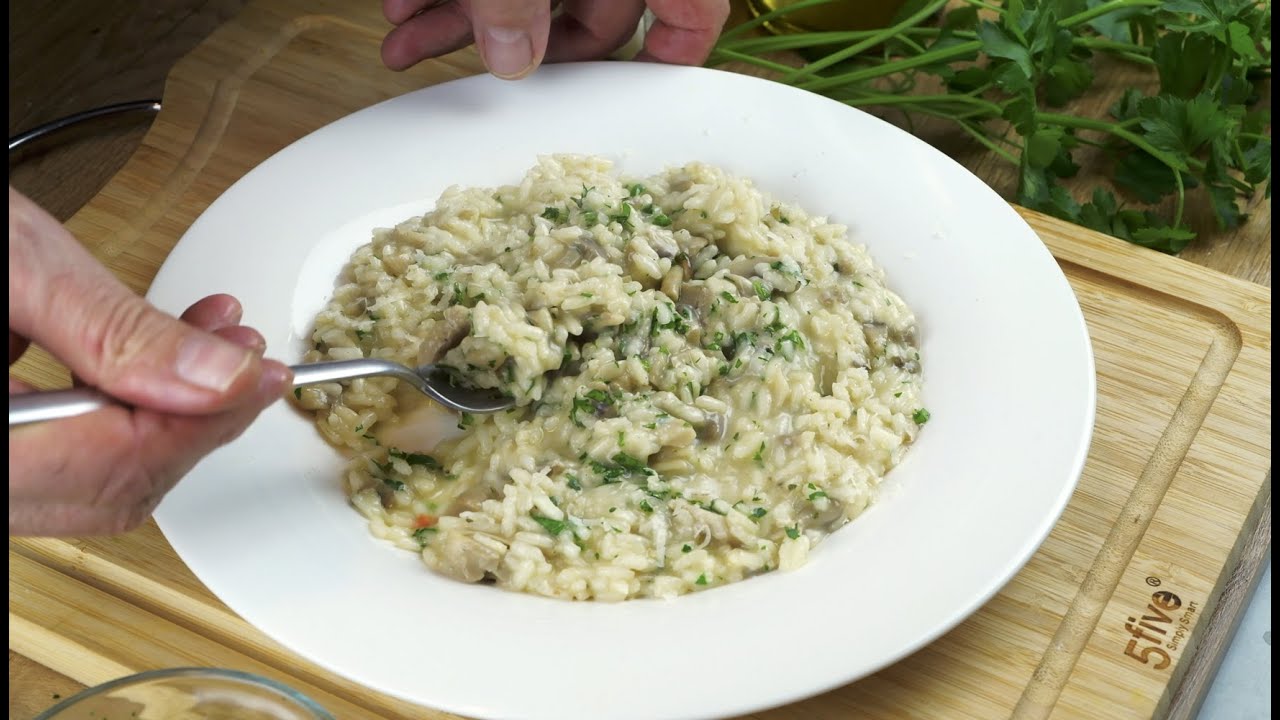 COME FARE UN RISO AI FUNGHI PERFETTORISO CON I FUNGHI MISTI FRESCHI