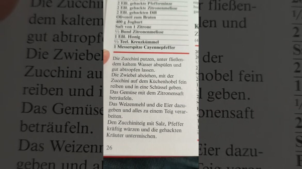 Mücver türkische Küche Zucchinipuffer mit Zitronenjoghurt #mücver#essen#rezept#yemektarifi #yemek#go