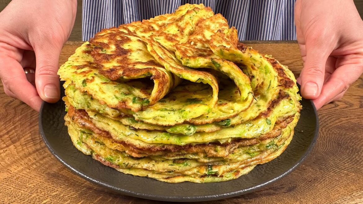 Einfach 1 Zucchini und 1 Kartoffeln reiben! Ich habe noch nie so ein lecker gekocht. ASMR