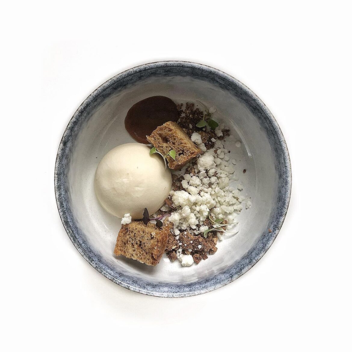 Vanilla, Banana, Caramelized White Chocolate, Yogurt