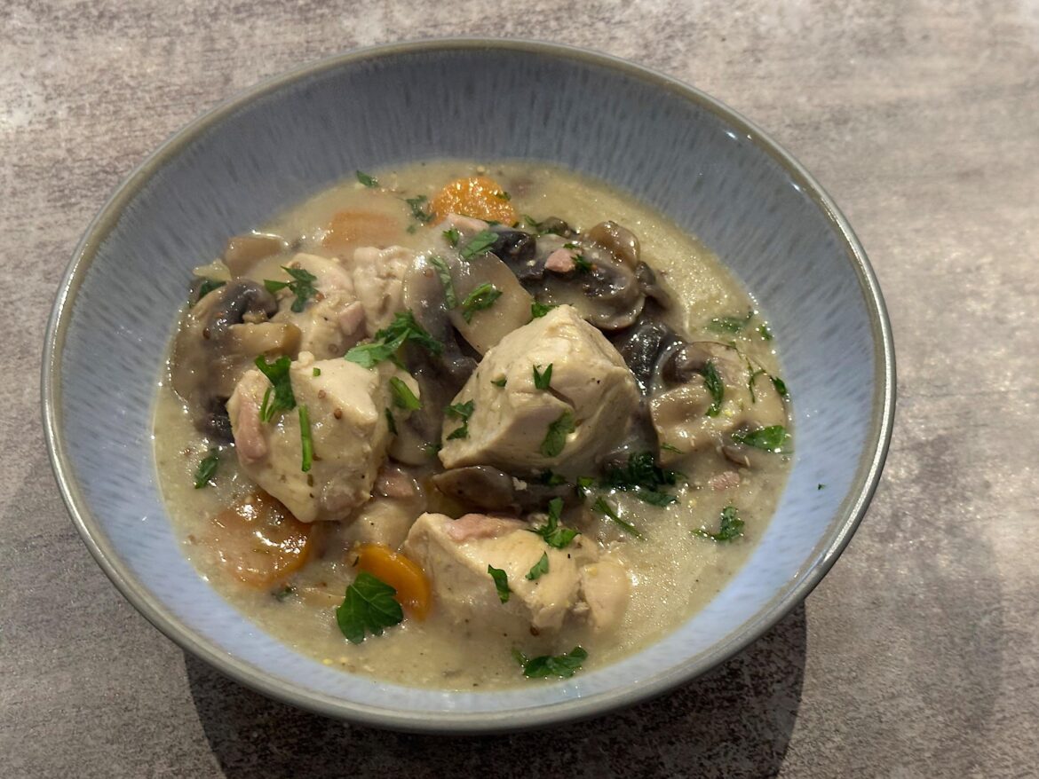 Farmhouse chicken dish